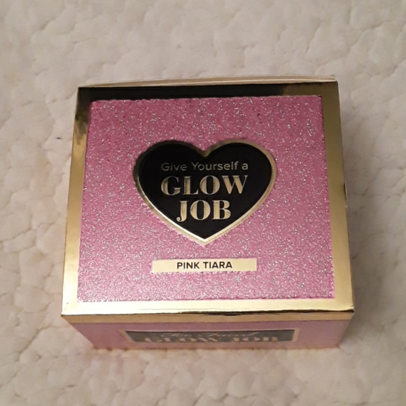 Too Faced Glow Job Face Mask - Picture 2 of 5
